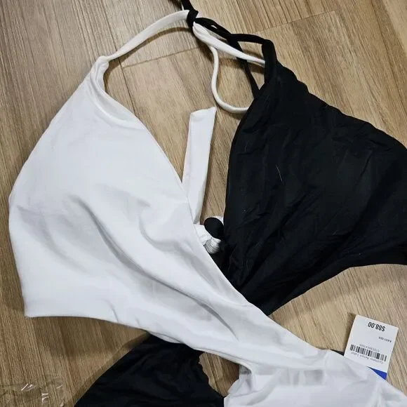 Bar III Women's Colorblock Plunging Halter Neck Black White Swimsuit XL - Picture 4 of 8